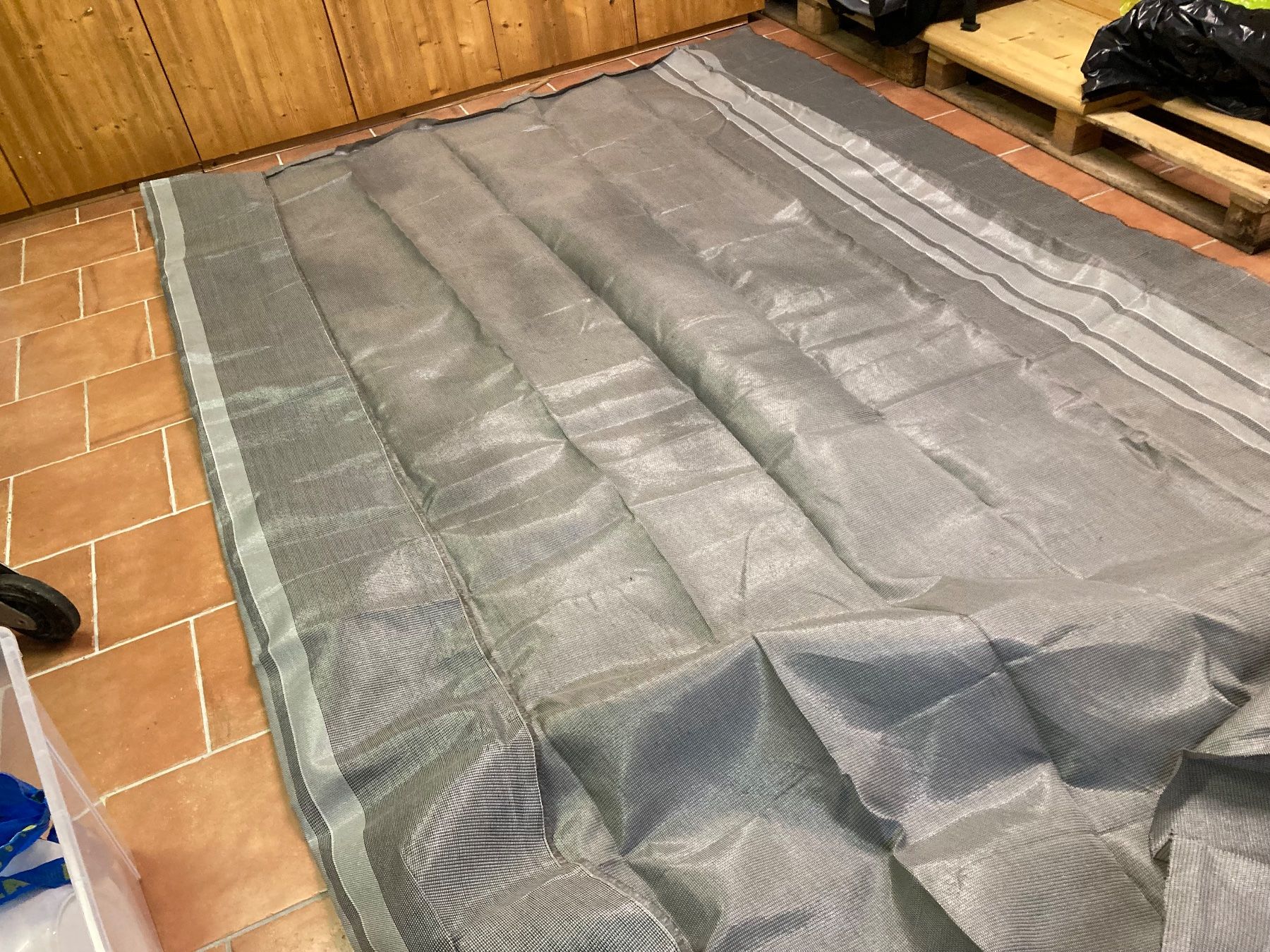 Tappeti: Vorzeltteppich Outdoorteppich Campingteppich Matte – Usato da Koppigen venduto da Luarna 1