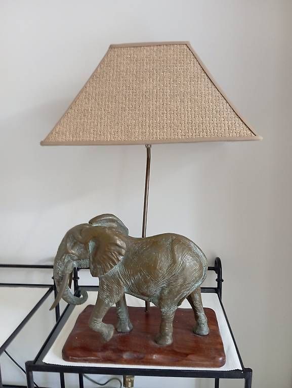 Lampade: Elefantenlampe – Usato da Neu St. Johann venduto da voghelm