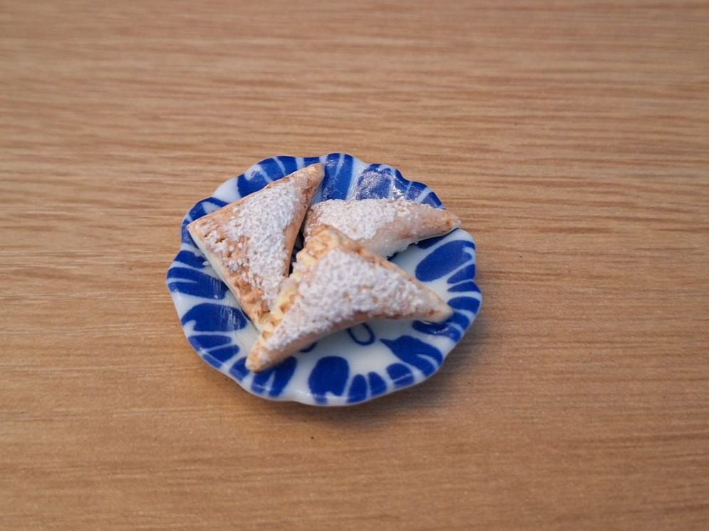 Case e mobili per bambole: Puppenhaus Zigerkrapfen – Nuovo (secondo la descrizione) da Zürich venduto da HandmadeTinyFood 2