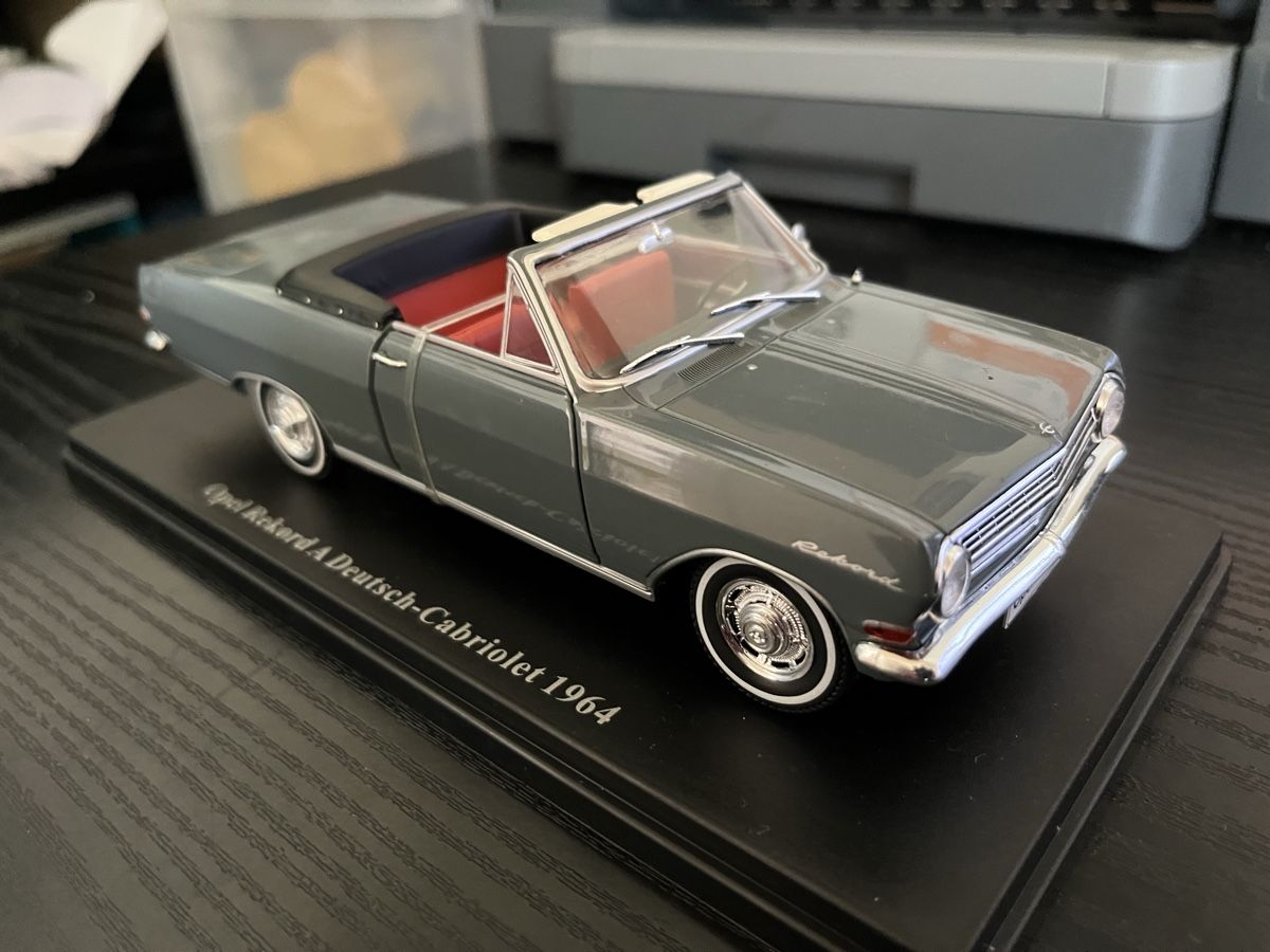 Opel Modellini d'auto: Opel Rekord Cabriolet.  1:24 – Nuovo (secondo la descrizione) da Rümlang venduto da Papamoll4 5