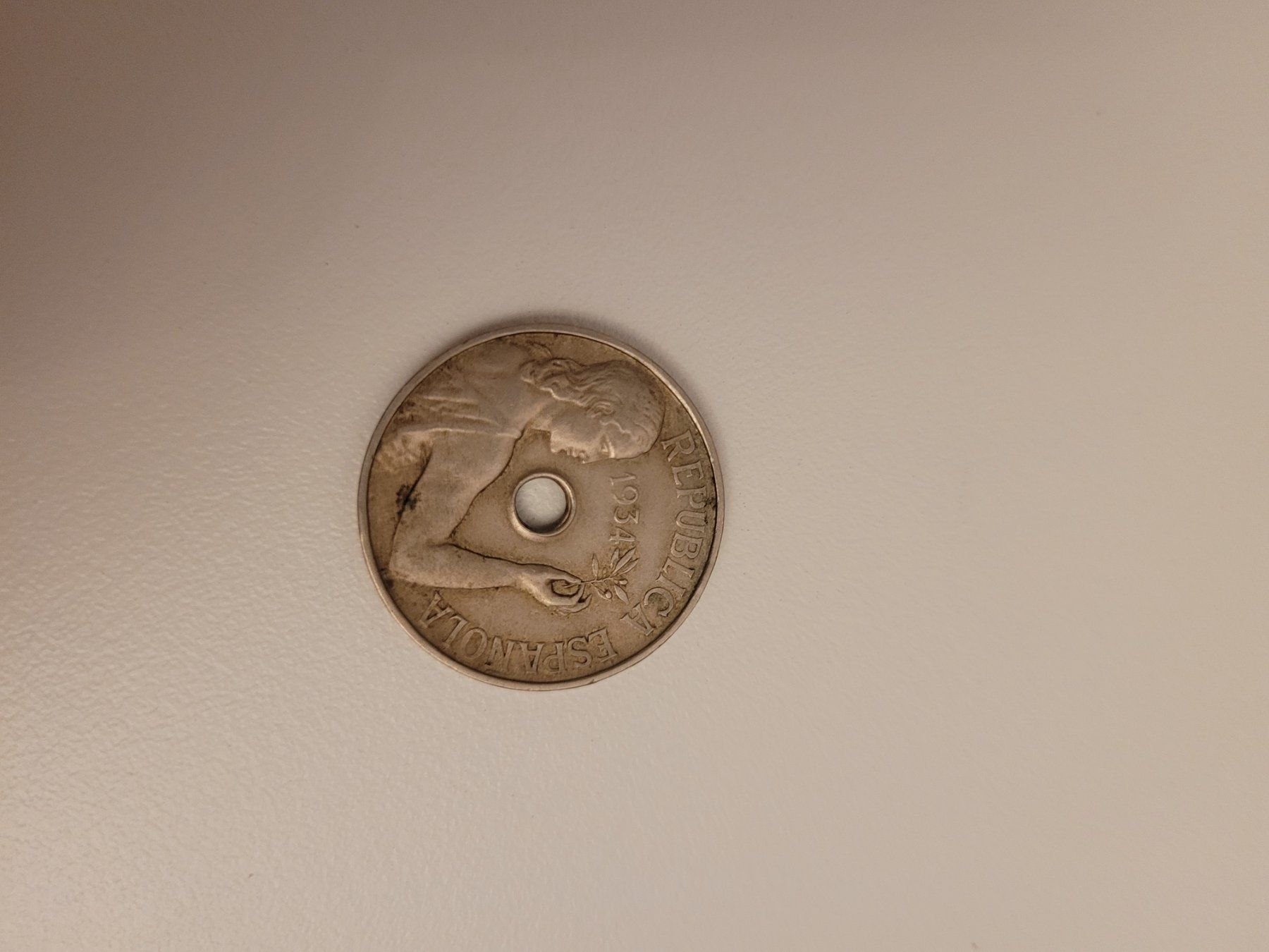 Tutti le monete: Spanien 1934 25 Centimos Lochmünze – Usato da Inwil venduto da Flower2325
