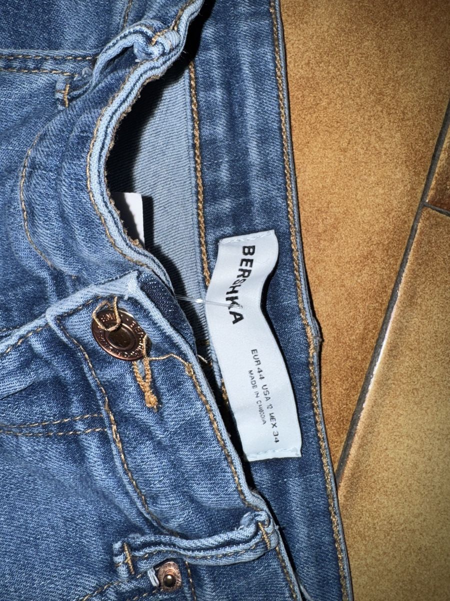 Bershka Jeans: Jean Bershka taille 44 Marina – Usato da Veyrier venduto da kimedovapa 2
