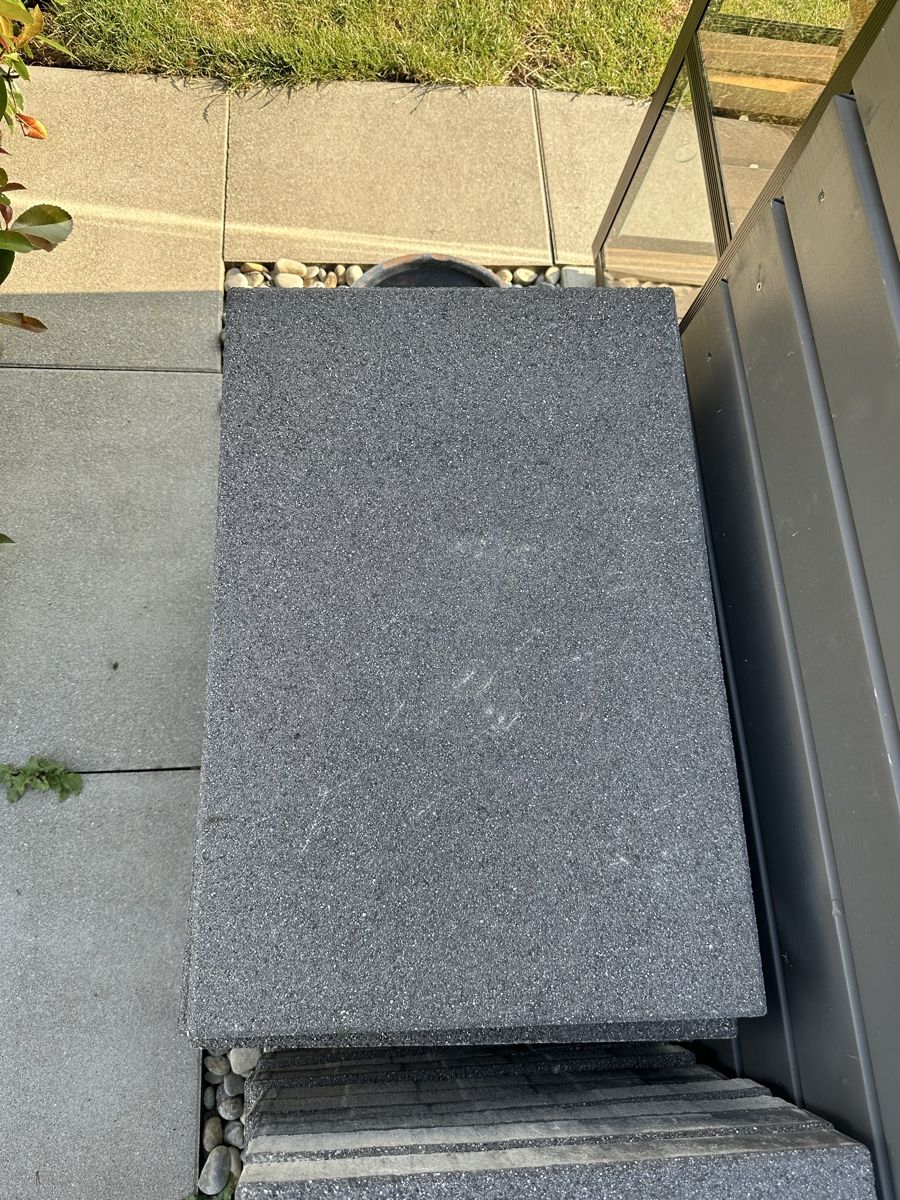 Rivestimenti per pavimenti: Sommer-Schnäppchen, 30 neue Gartenplatten – Nuovo (secondo la descrizione) da Zihlschlacht venduto da Amedisli