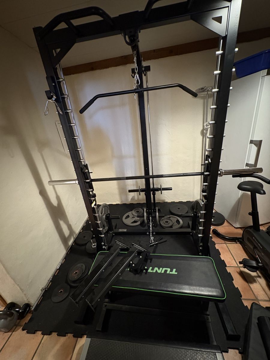Taurus Hometrainer: Rack de squat et accessoires  – Nuovo (secondo la descrizione) da Lossy venduto da mel_m6np