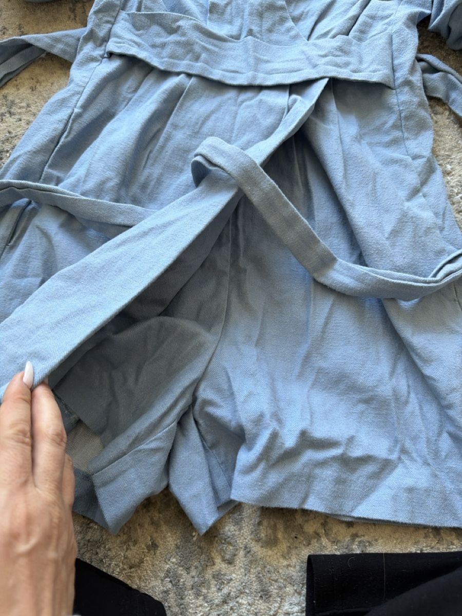 Tute: BCBG Maxazria Sommer Jumpsuit, hellblau,, neuw. – Nuovo (secondo la descrizione) da Zurich venduto da kat_dcy5 3