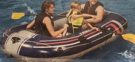 Aufblasbares Schlauchboot für die ganze Familie!