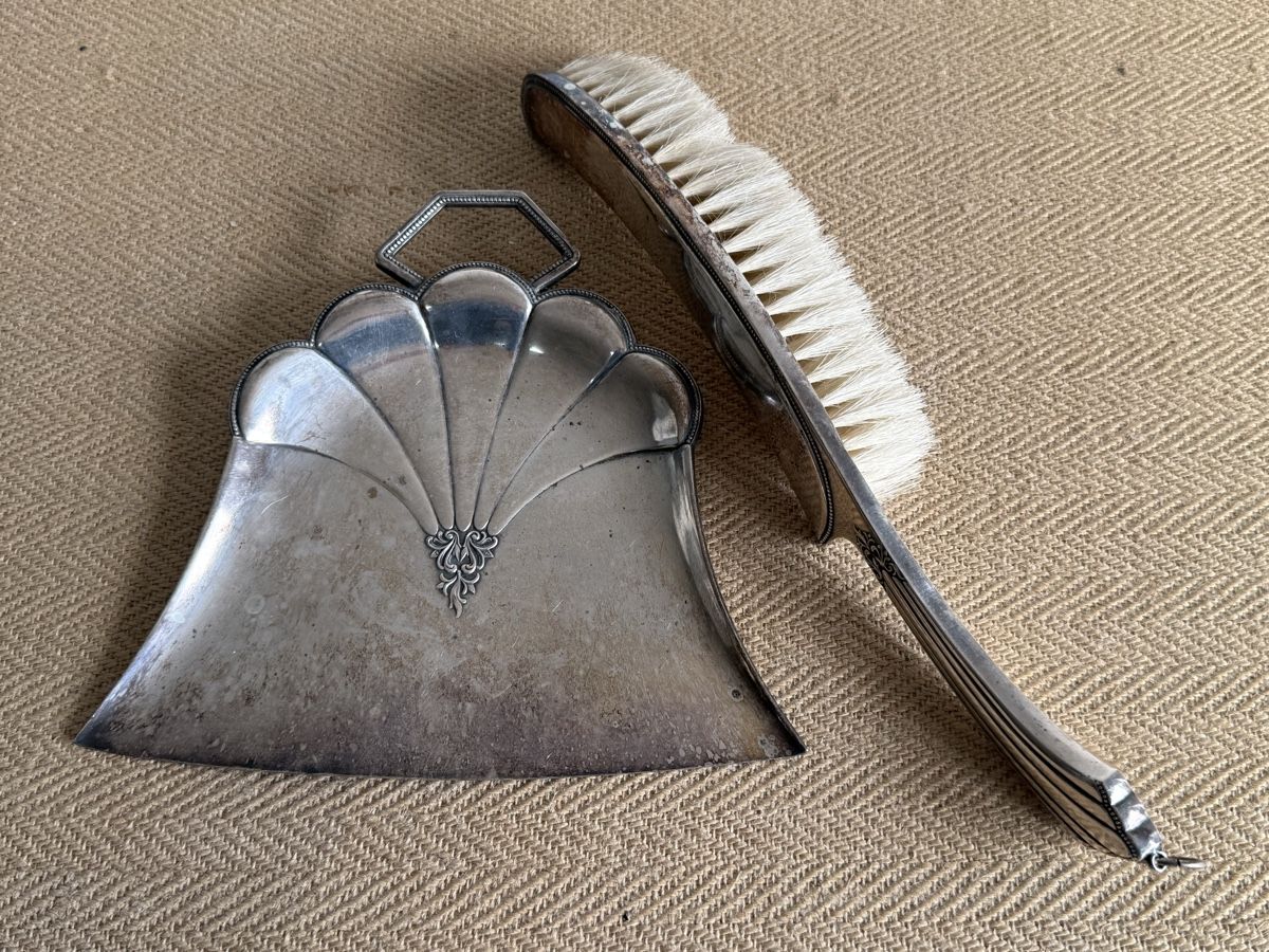 Set di posate: Vintage Tischkehrset versilbert WMF Fächer Fächermuster – Usato da Konolfingen venduto da petzipetz