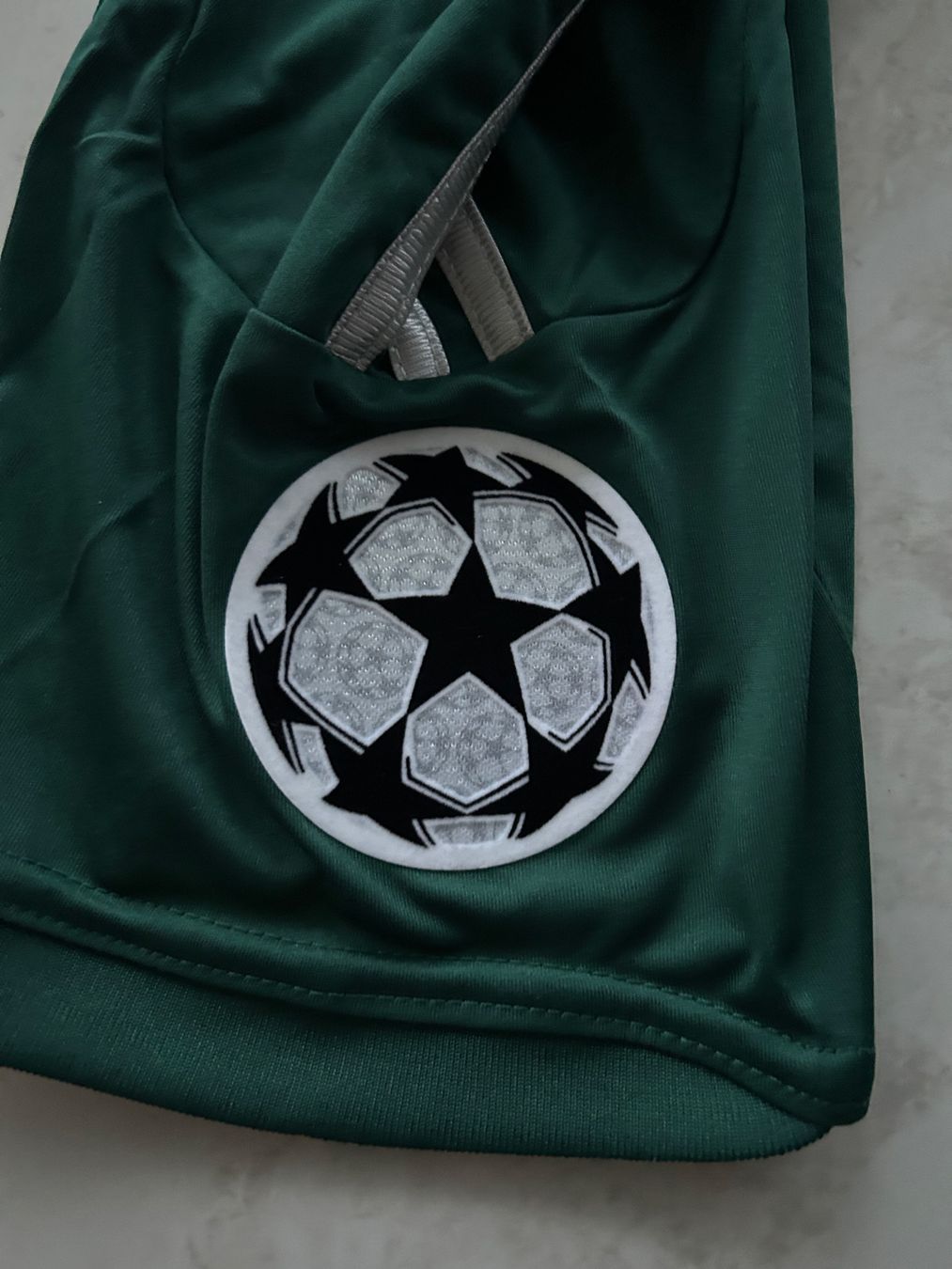 Adidas Canottiere & Pantaloni: Real Madrid Trikot Ronaldo #7 – Nuovo (secondo la descrizione) da Bronschhofen venduto da leo_99hp 7
