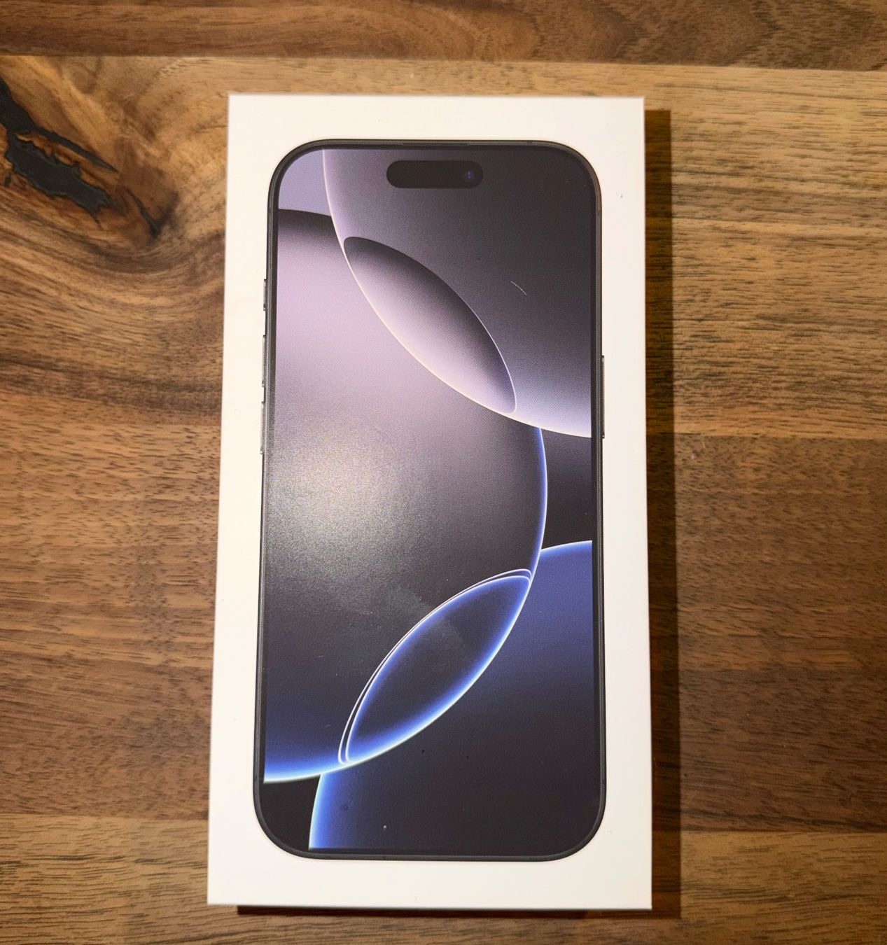 Apple Telefoni cellulari / Smartphones: Apple iPhone 16 PRO, gebraucht – Usato da Zürich venduto da phitue 4