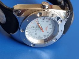 MERCEDES BENZ UHR