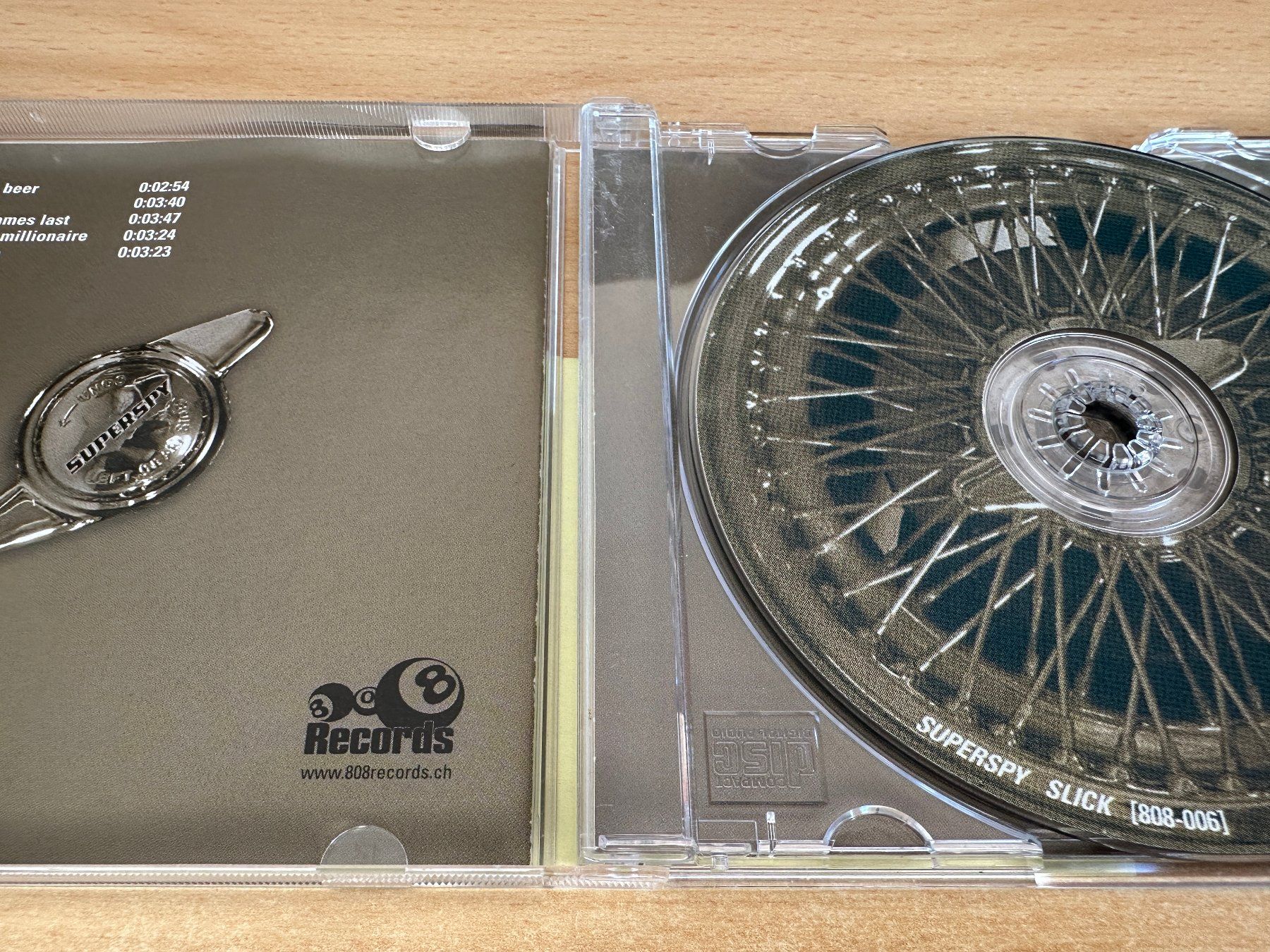 CD: M1 Superspy – Slick – Usato da Rikon im Tösstal venduto da Alpenmutz 2