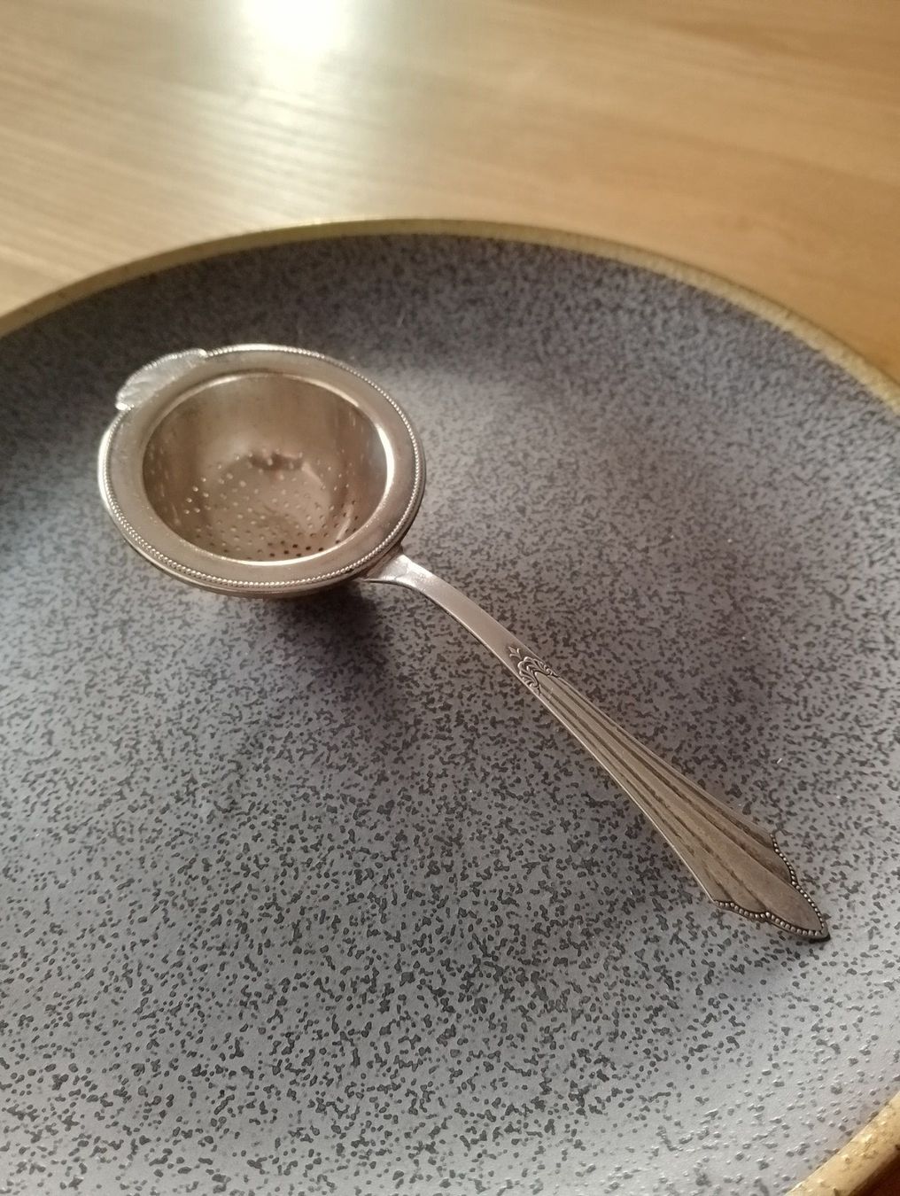 Elettrodomestici da cucina: Superschönes Teesieb versilbert, Fächermuster – Usato da Luzern venduto da Seri4 8