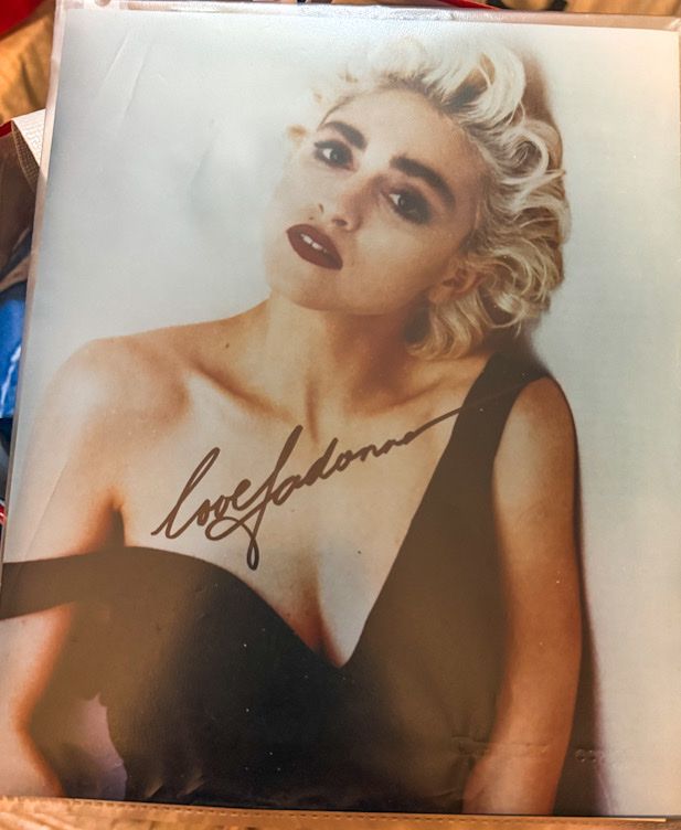 Autografi: Original Madonna Autogramm mit Zertifikat  – Nuovo (secondo la descrizione) da Basel venduto da Indianboy 1