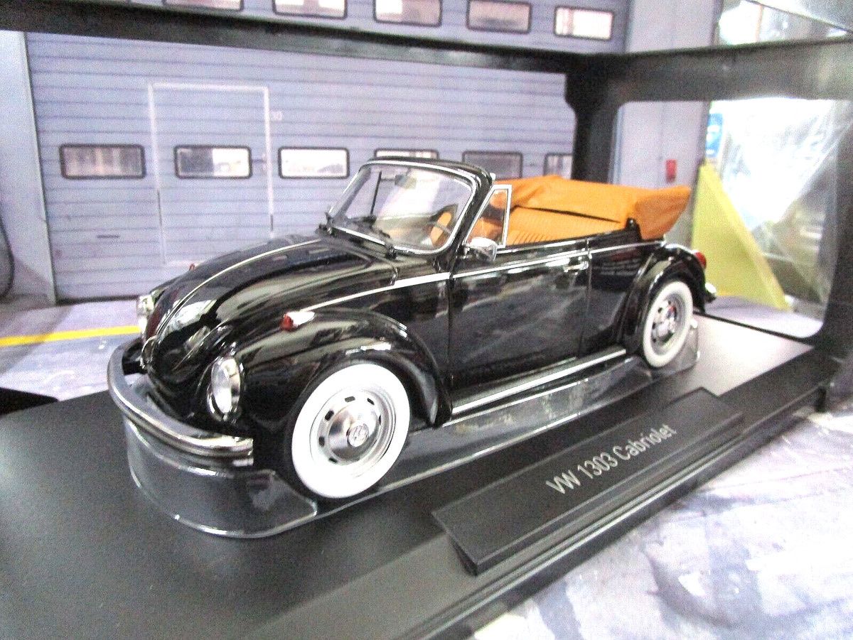 Volkswagen Modellini d'auto: VW KÄFER 1303 CABRIO Massstab 1:18 – Nuovo e nell'imballaggio originale da Erlenbach im Simmental venduto da Model_box 3