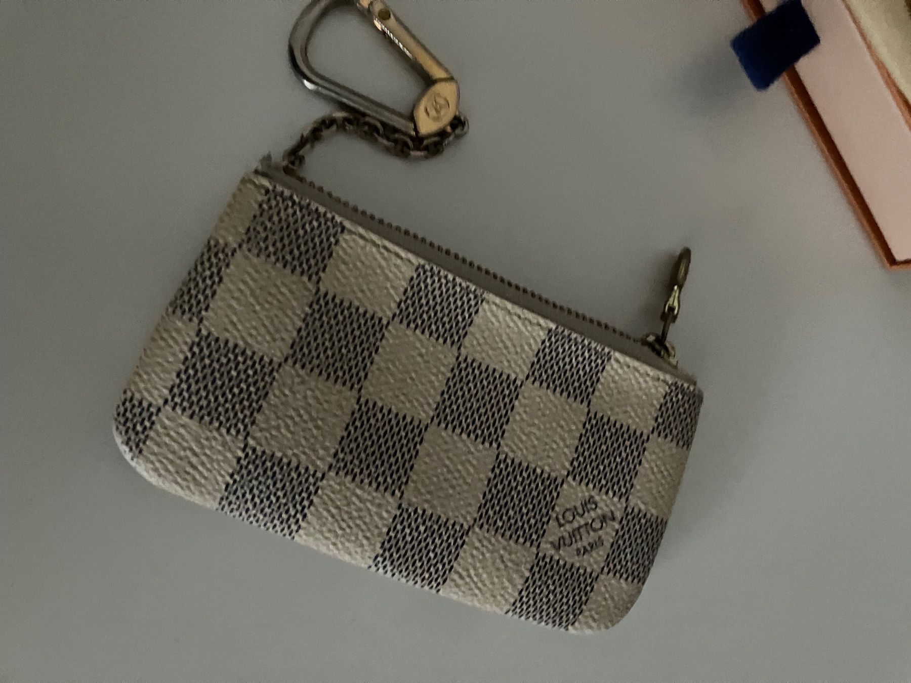 Louis Vuitton Portachiavi: Louis Vuitton Schlüssel Anhänger – Usato da Spreitenbach venduto da schwarzerhase70 1