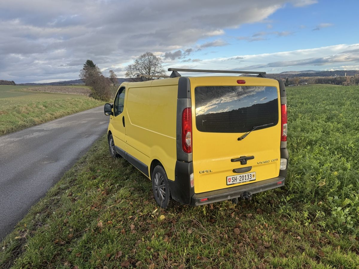 Opel Veicoli commerciali: Opel Vivaro, 2012, gelb, mit Sortimo – Usato da Schaffhausen venduto da Schutzeng8 2