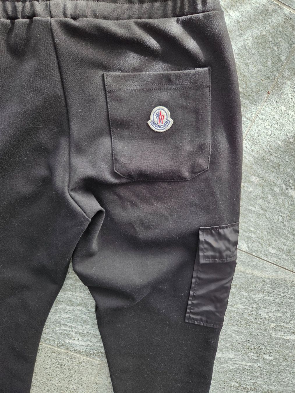 Moncler Pantaloni: MONCLER Hose GR S Baumwolle – Usato da Luzern venduto da annabelle25 7