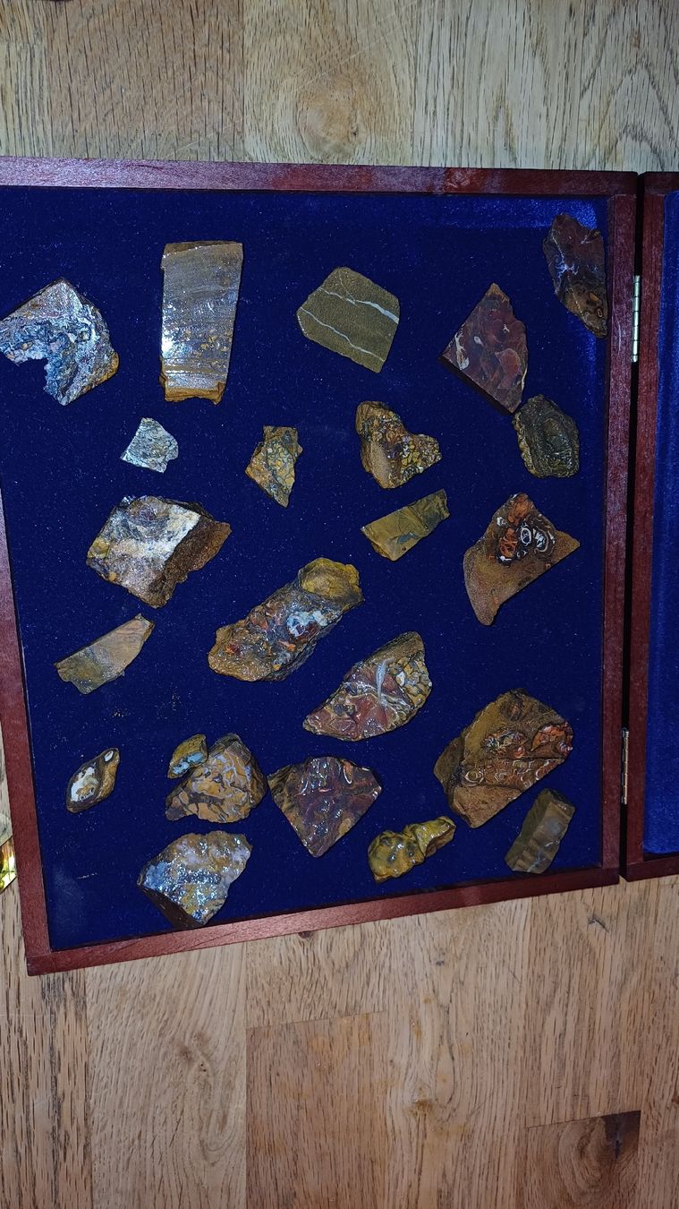 Pietre preziose: Bolder Opale 410 Gramm – Usato da Flawil venduto da Naphtali 9
