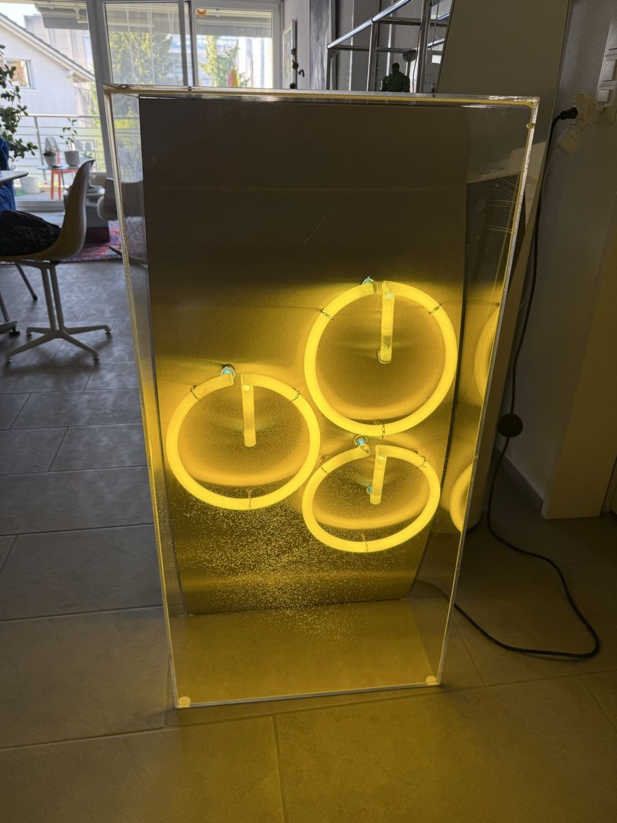 Tutte le decorazioni: Neon Designer Unikat Stehlampe oder Loungetisch style – Usato da Dagmersellen venduto da Eulito 3