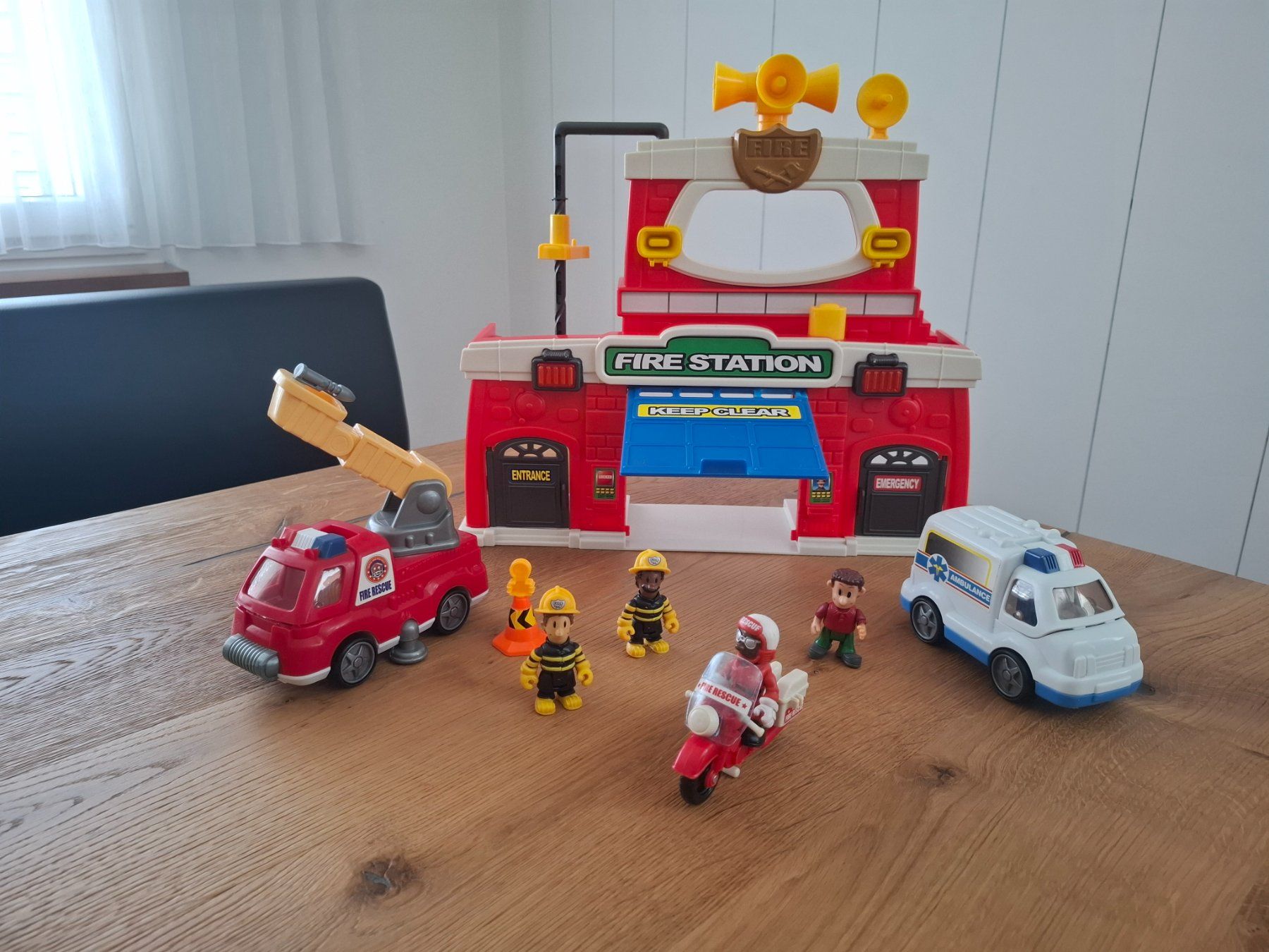 Jouets: Feuerwehrstation – D'occasion à Erstfeld par hasi1987 2