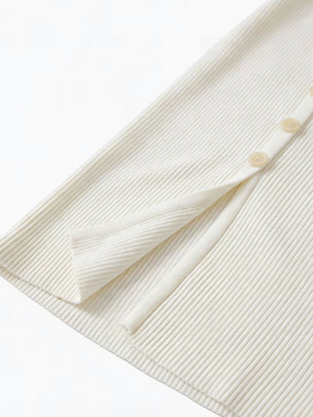 Vestiti: Elegantes Strick-Midikleid mit Knopfleiste – Nuovo e nell'imballaggio originale da Reinach BL venduto da Deinfashion 4