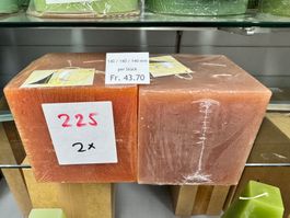 225 Posten Würfel Kerze/n 140 x 140 x 140 aus Liquidation