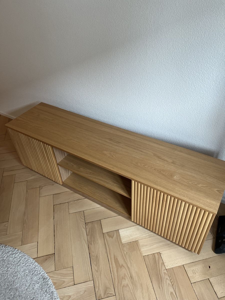 Mobili TV: ISKU table – Usato da St. Gallen venduto da JoonasK 1