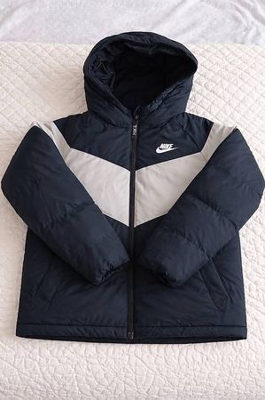 Veste Nike taille 137-147