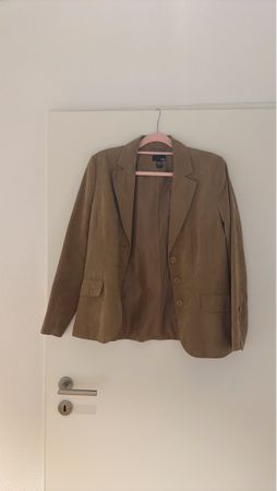 Schicke H&M Jacke für den Frühling Gr. 42 top Zustand