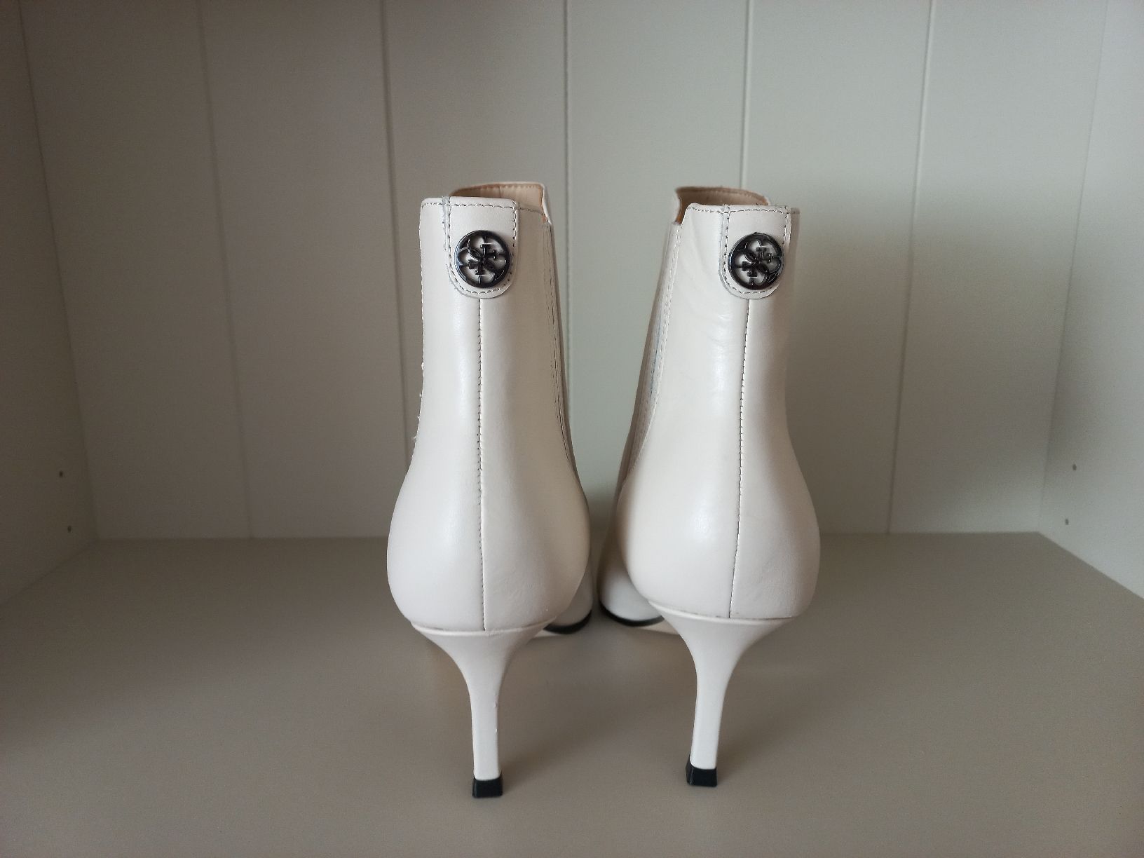 Guess Scarpe da donna: Guess Stiefeletten – Nuovo e nell'imballaggio originale da Ballwil venduto da CandyCane1 3