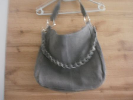 Handtasche grau mit geflochtenem Henkel gebraucht