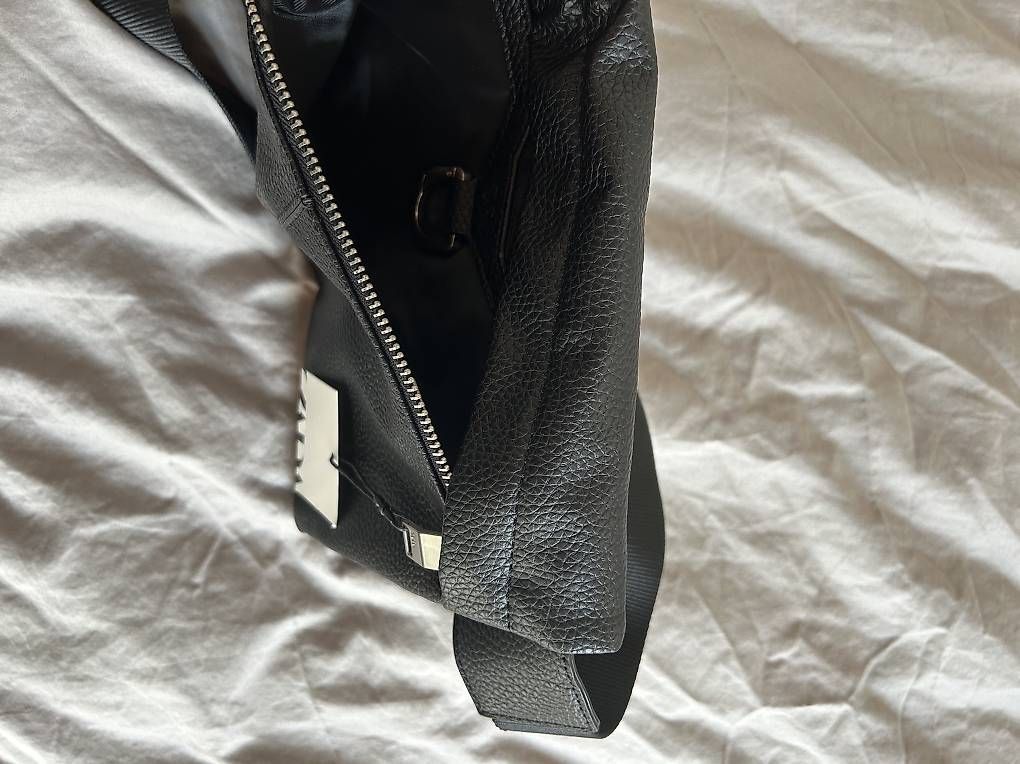 Zara Borse: Sac à bandoulière en cuir – Nuovo (secondo la descrizione) da Cernier venduto da eli_6mmn 2