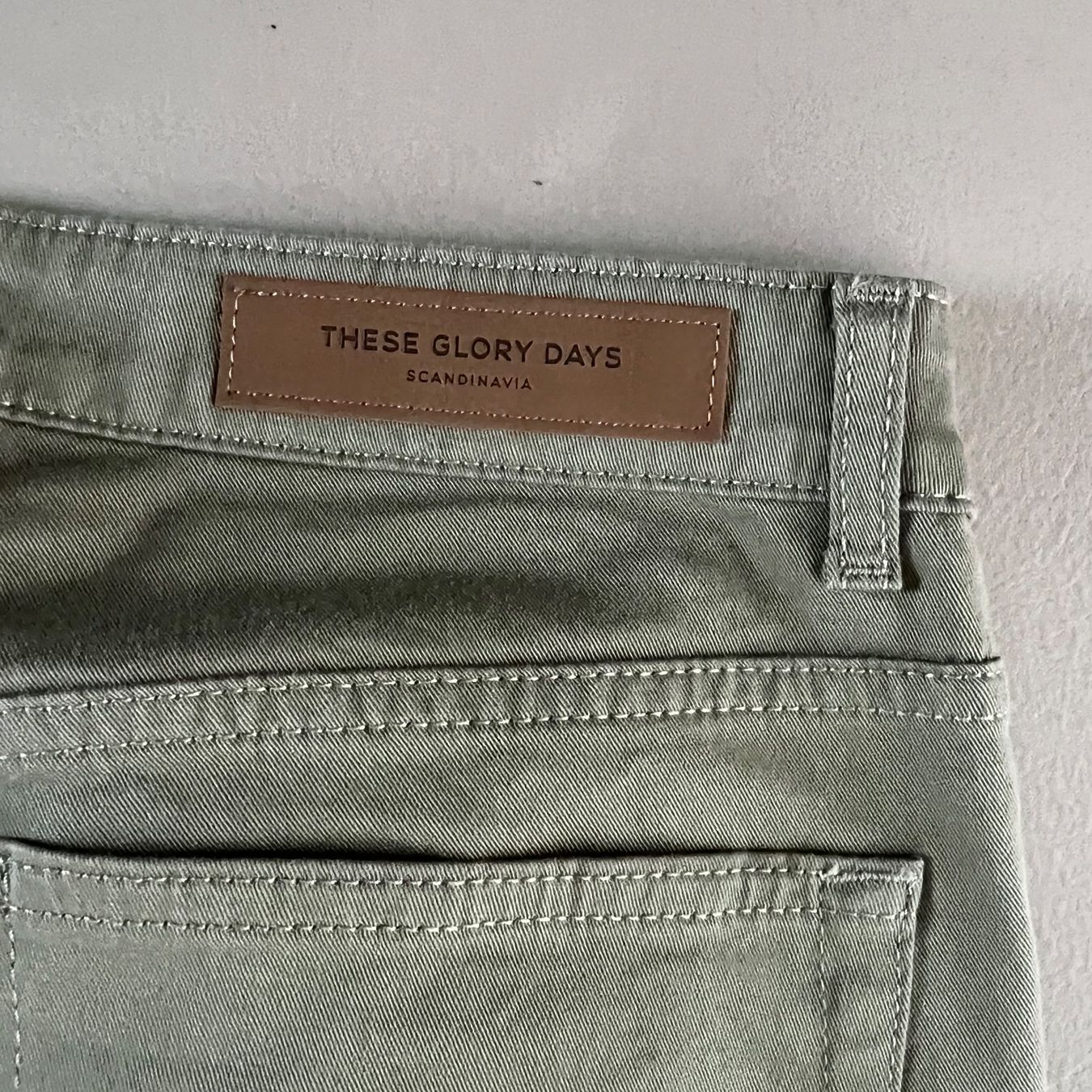 Pantalons: THESE GLORY DAYS Hose | Baumwolle & Elastan – D'occasion à Zürich par ClosetQueen 5