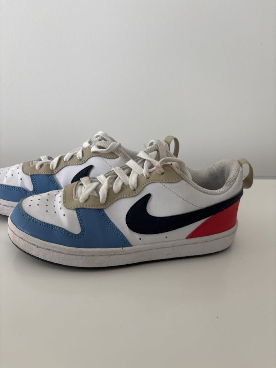 Nike Chaussures garçon: Nike Schuhe  – D'occasion à Salenstein par sehrgut 2