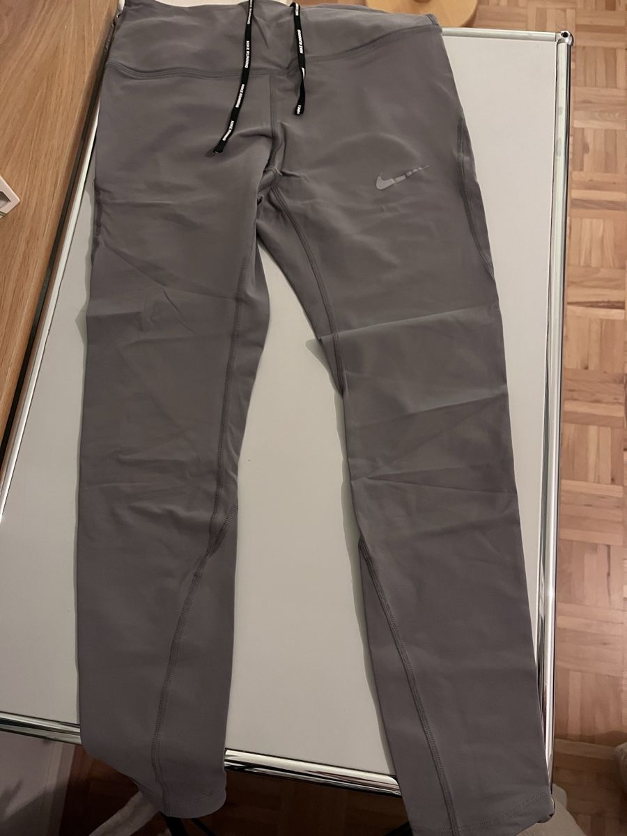 Nike Leggings: Nike Leggins – Usato da Allschwil venduto da christlvonderalm