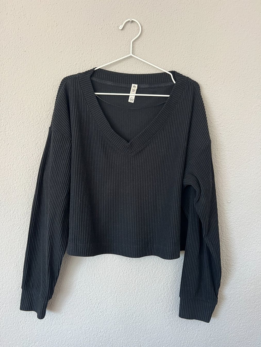 Alo Yoga Pullover & Sweatshirts: ALO Yoga Pullover gerippt, Size L – Gebraucht aus Muri b. Bern von michellew23