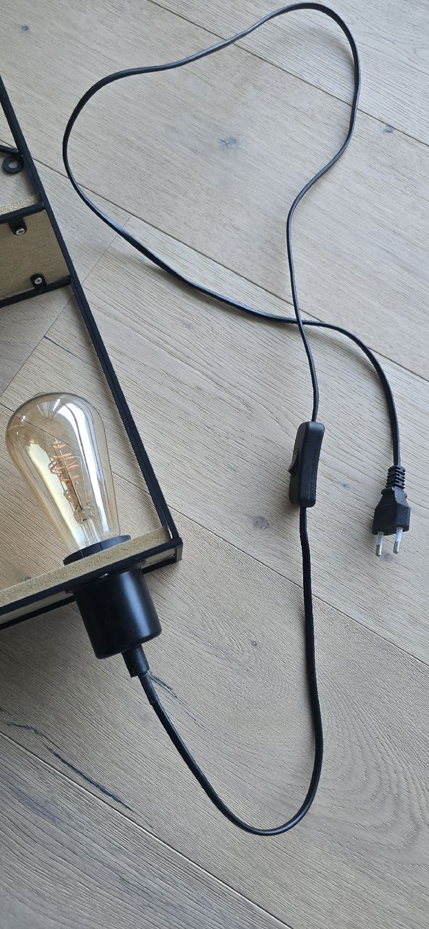 Lampade: Dekorative Wandlampe im Regaldesign - ein echter Hingucker! – Usato da Kappel SO venduto da Alucia7 1