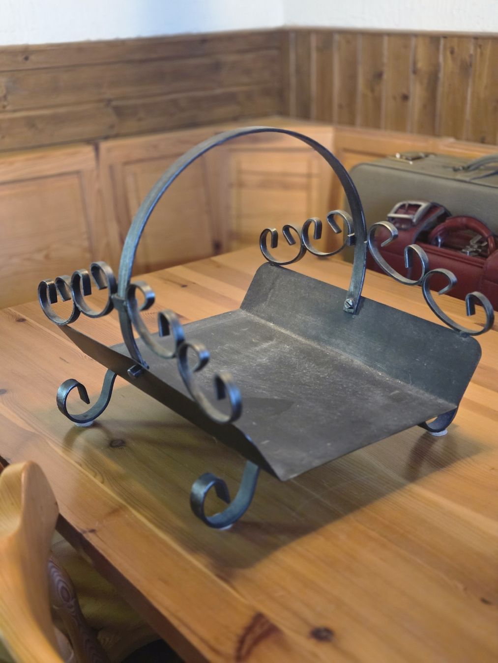 Sonstiges für Haushalt & Wohnen: Panier à bûches en fer forgé  – Gebraucht aus Mont-sur-Rolle von Jolie_brocante 2