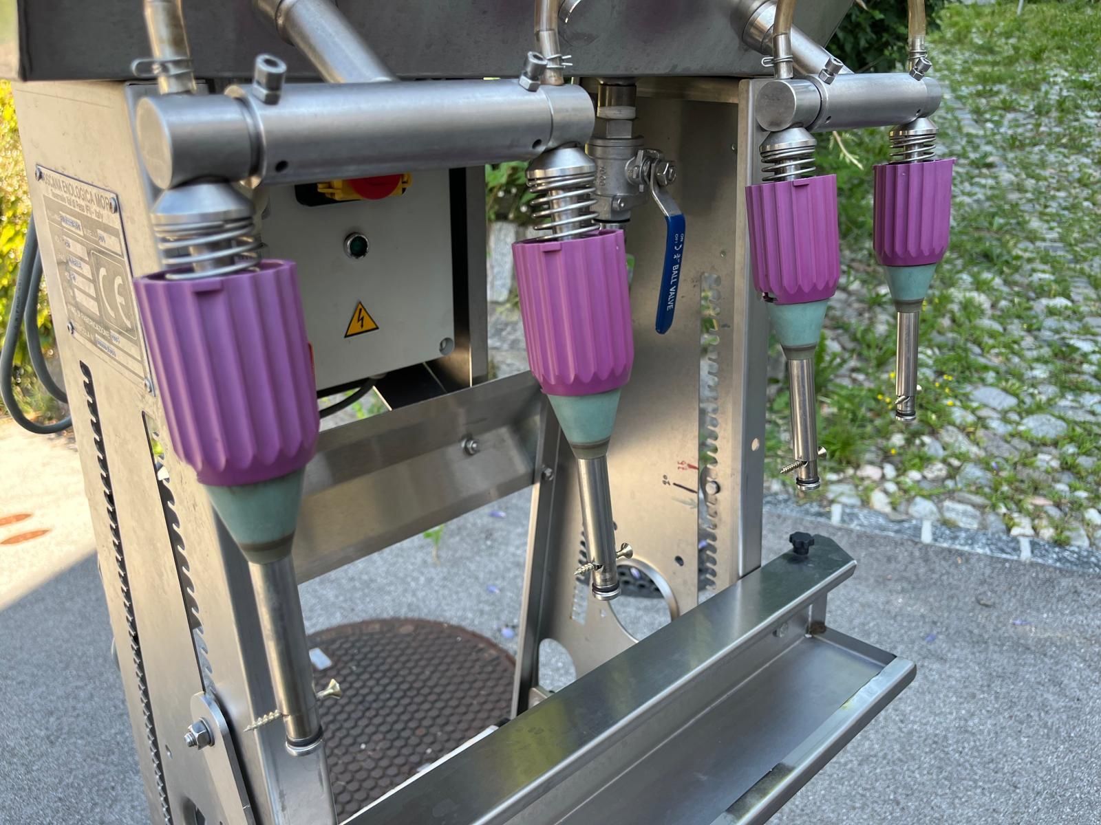 Alle Maschinen: Weinabfüllmaschine mit Filter – Gebraucht aus Breno von gre_jz8f 4
