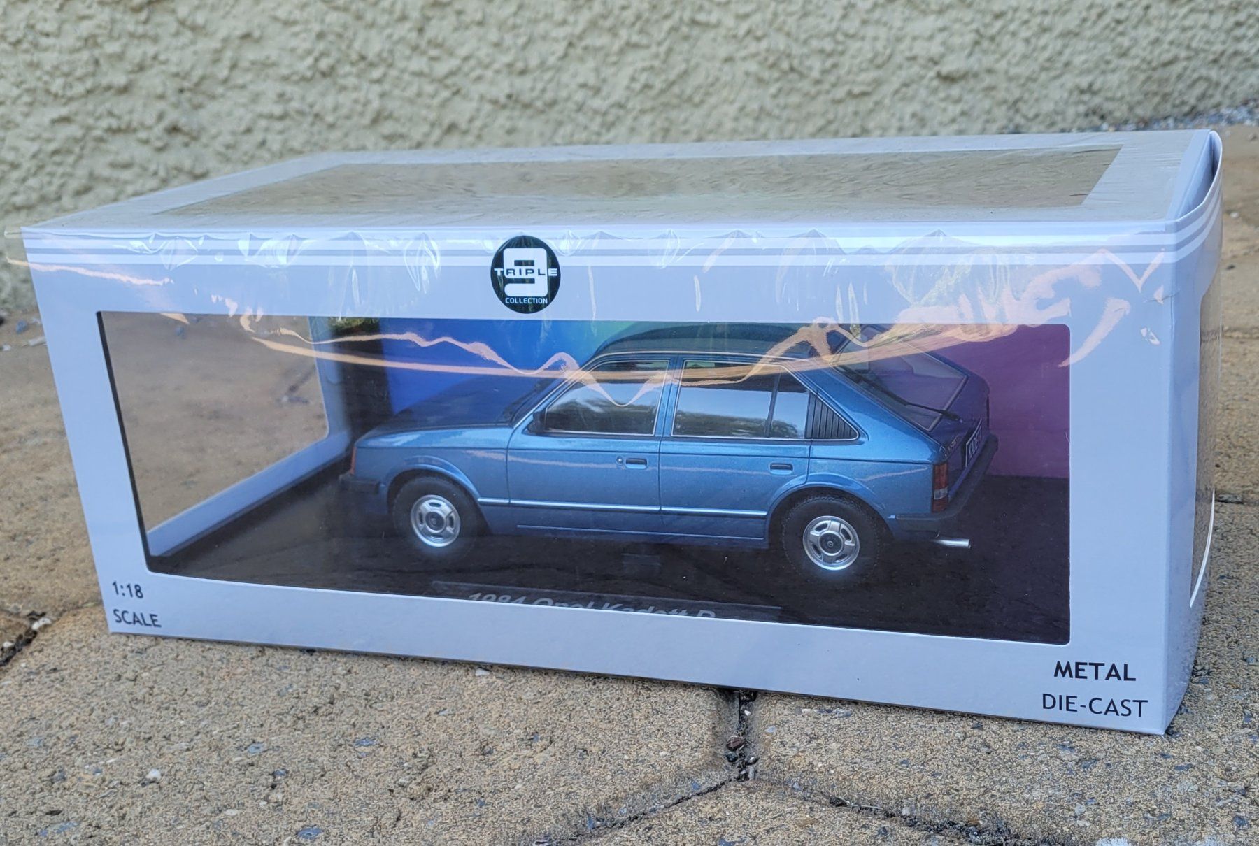 Opel Modellini d'auto: Opel Kadett D  1:18 Modellauto – Nuovo e nell'imballaggio originale da Wangen b. Olten venduto da Bonsai76 1