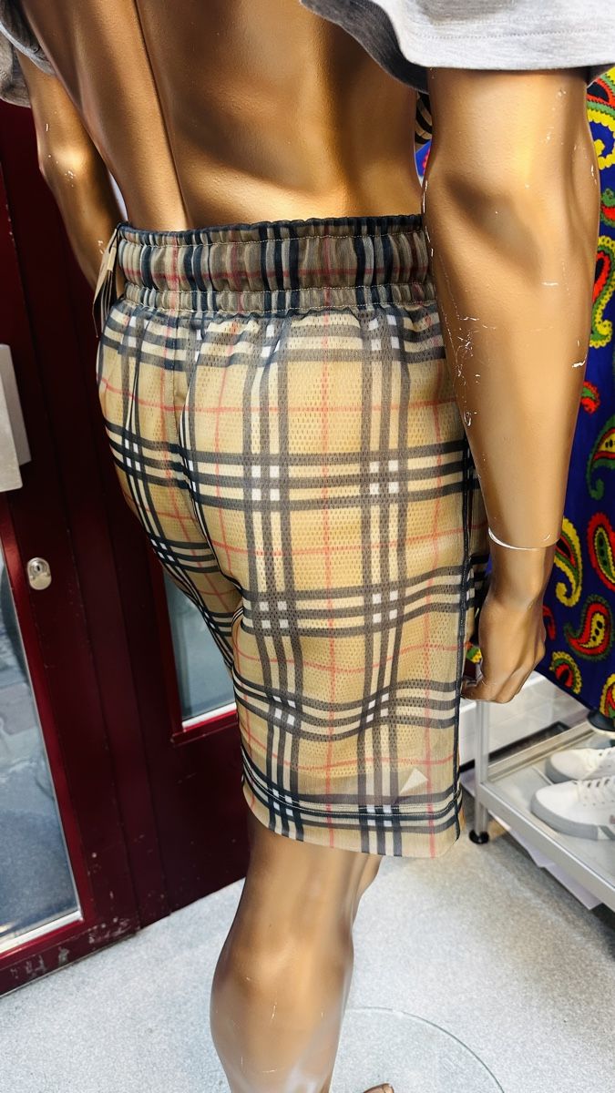 Burberry Pantaloni: Burberry Kurze Hose – Nuovo e nell'imballaggio originale da Lachen SZ venduto da HelvetiaLuxury 4