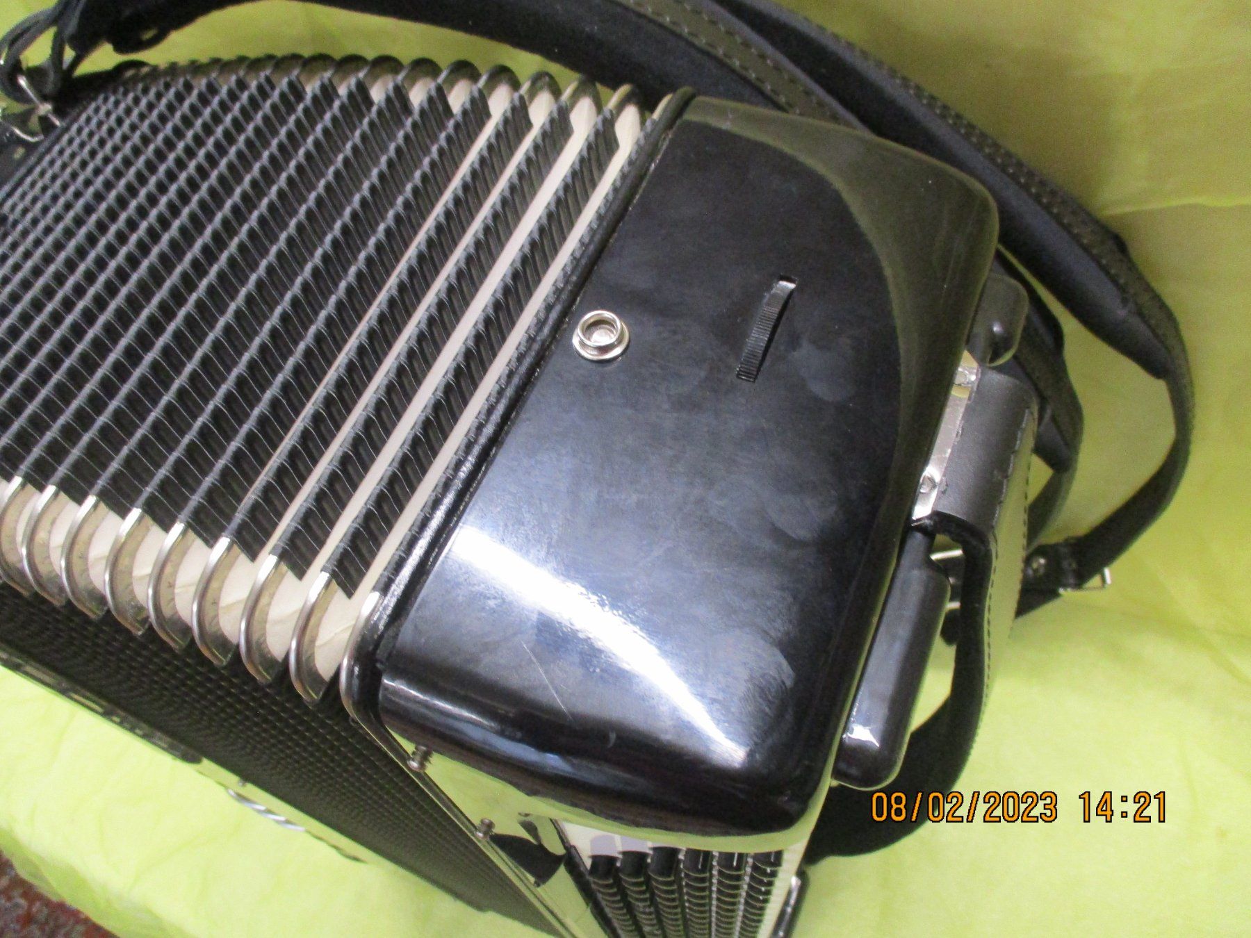 Strumenti musicali: Akkordeon Hohner Cassotto I – Usato da Jegenstorf venduto da Oktavio 7