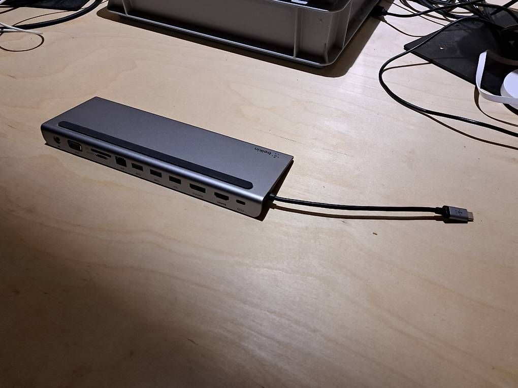 Docking station: Station d'accueil + hub USB Belkin Connect – Usato da Villeneuve VD venduto da sboman 3