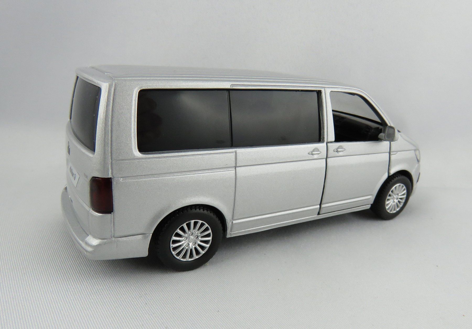 Volkswagen Modellini d'auto: VW Multivan T6 - Modellauto - Silber - 13,5x6cm – Nuovo (secondo la descrizione) da Grenchen venduto da Yamahwildstar16 4