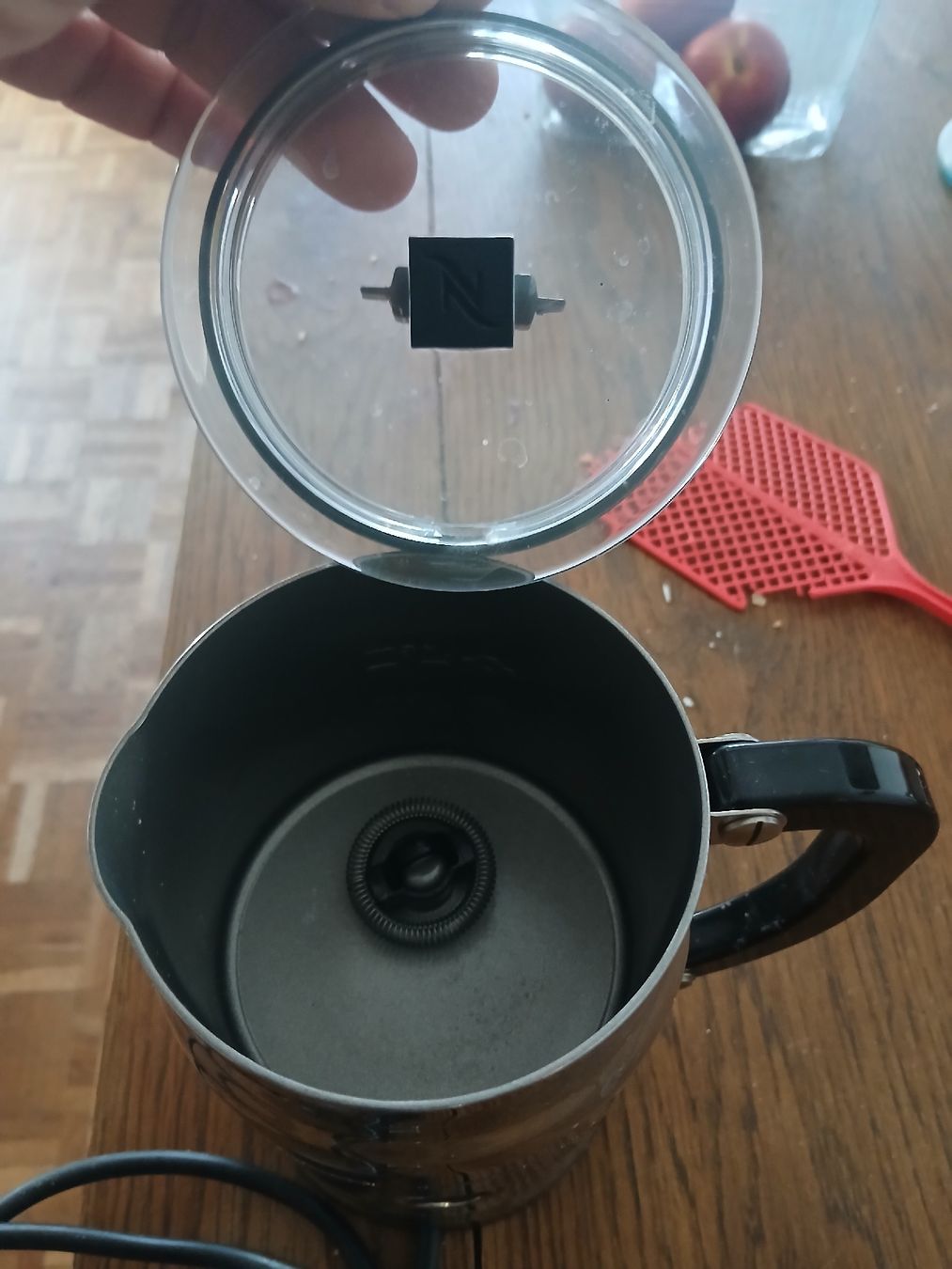 Recipients et similaires: Milchschäumer Nespresso Neu  – Neuf (Voir description) à Horw par Manu2802