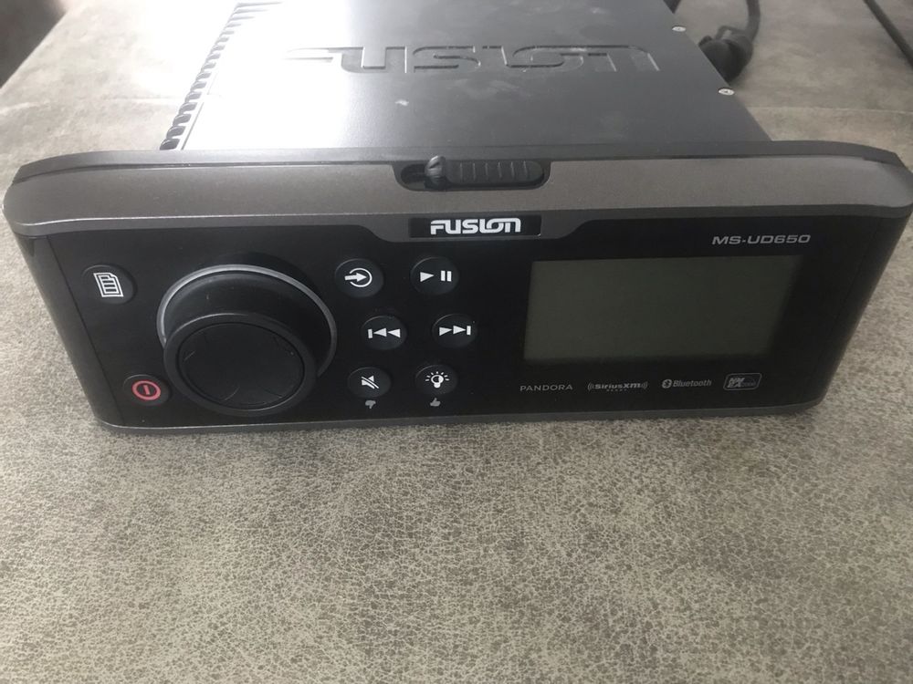 Marine Radio Fusion MSUD650 Kaufen auf Ricardo
