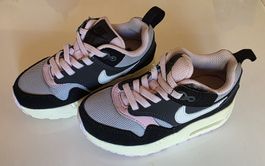 Baskets Nike Air enfant noir gris rose Pointure 25