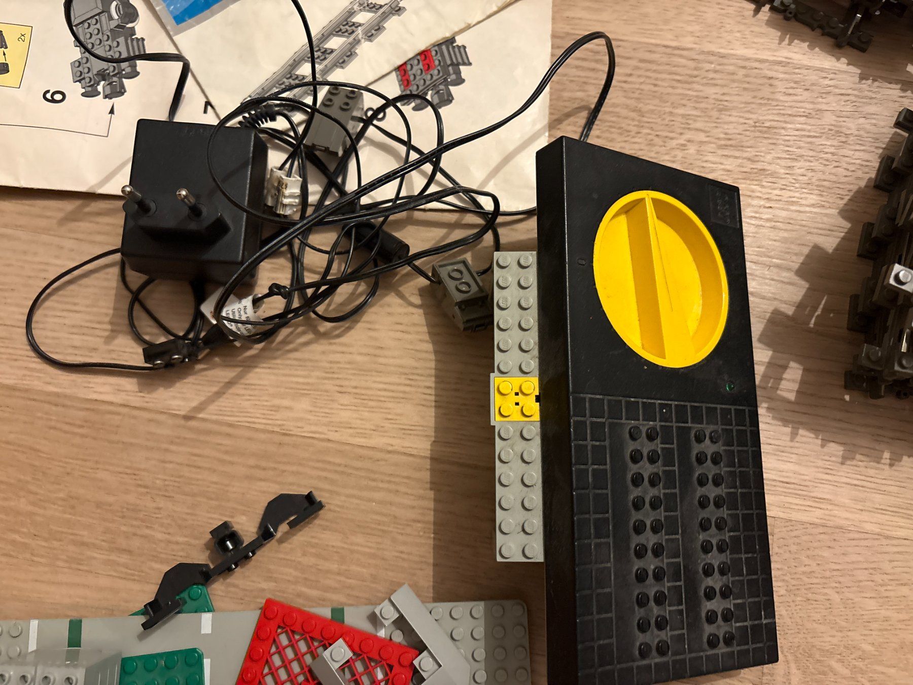 Lego Kit di costruzioni: 5.5 kg Lego plus ca. 30 9V-Schienen – Usato da Elgg venduto da Jo_Naj 8