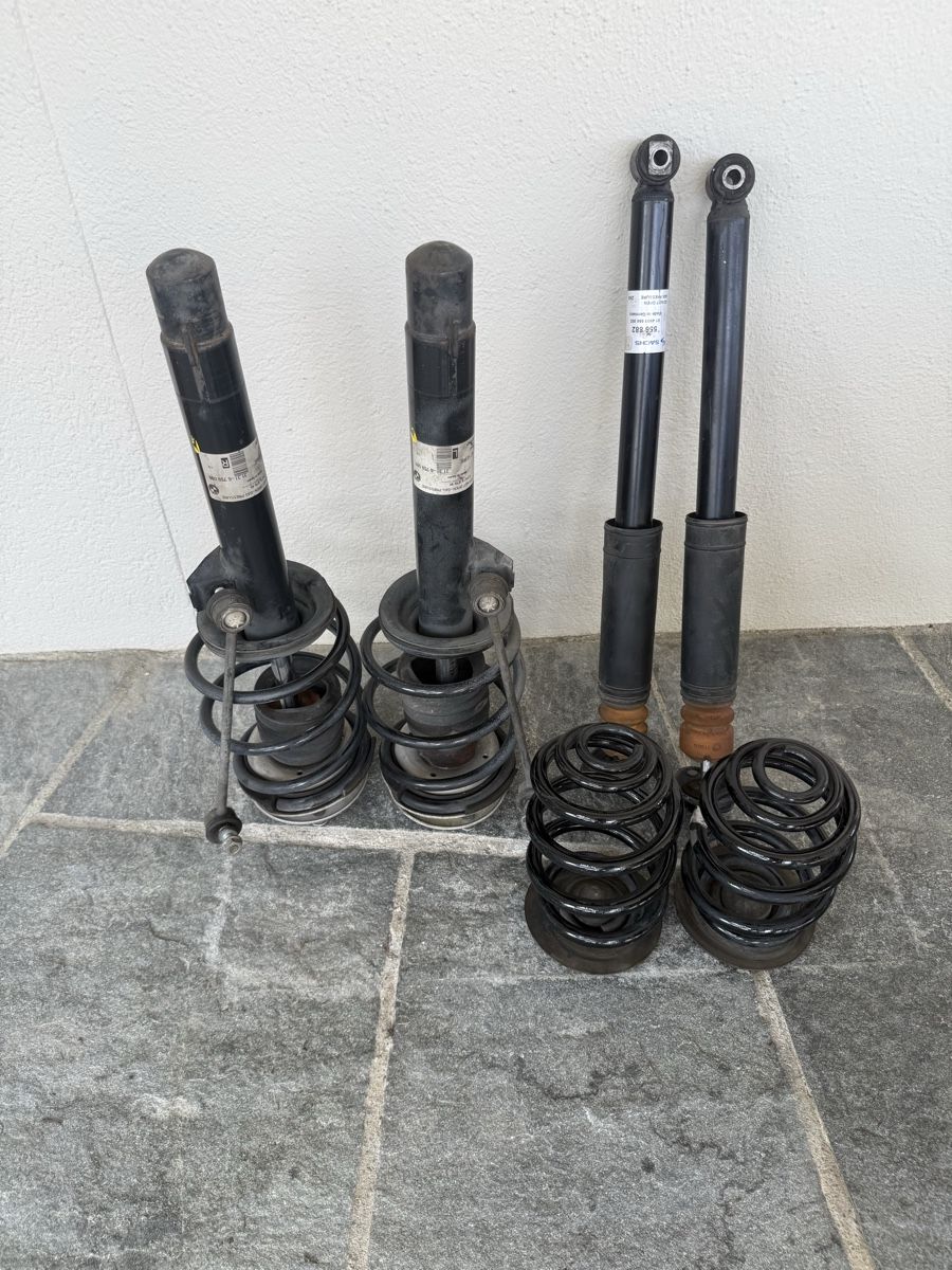 BMW Tutti pezzi di ricambio auto: BMW E 46 Original Fahrwerk – Usato da Ennetbürgen venduto da Colin_Flury