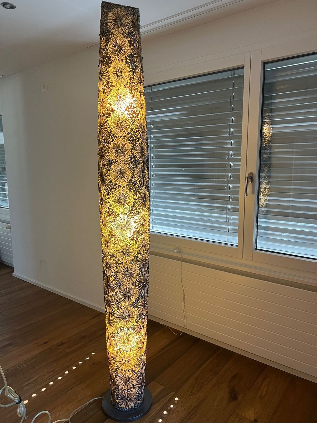 Lampade: Wunderschöne Stehlampe, Höhe 222cm – Usato da Küssnacht am Rigi venduto da 010claudia 1